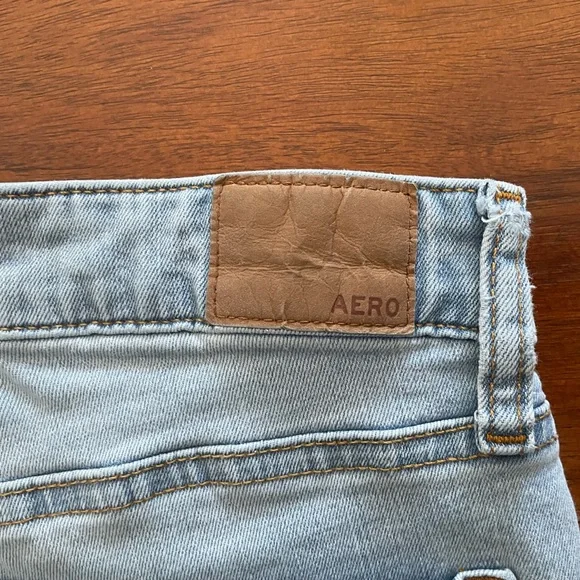 Aeropostale Light-wash Denim Skinny Jeans - Picture 2 of 4